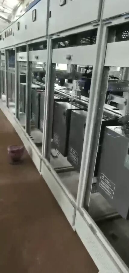 Penggunaan 380V tiga fase, 500kw vfd di pabrik mesin alat CNC di Kolkata, India